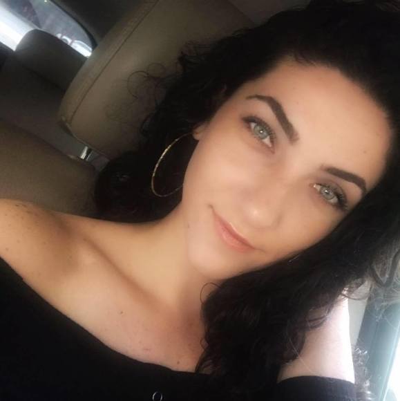 Meet your Posher, Sabrena - Picture 1 of 1